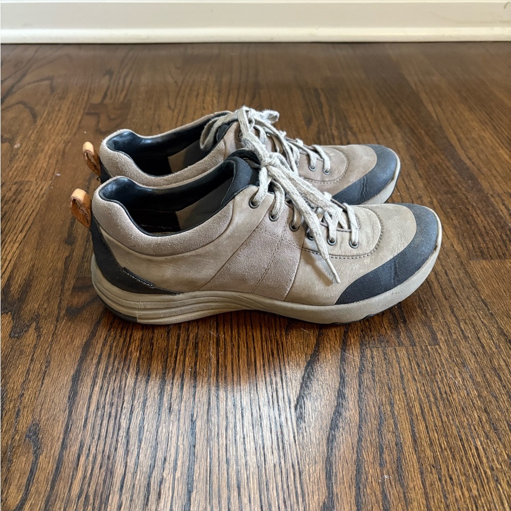Clarks Tan and Black Hiking Shoes